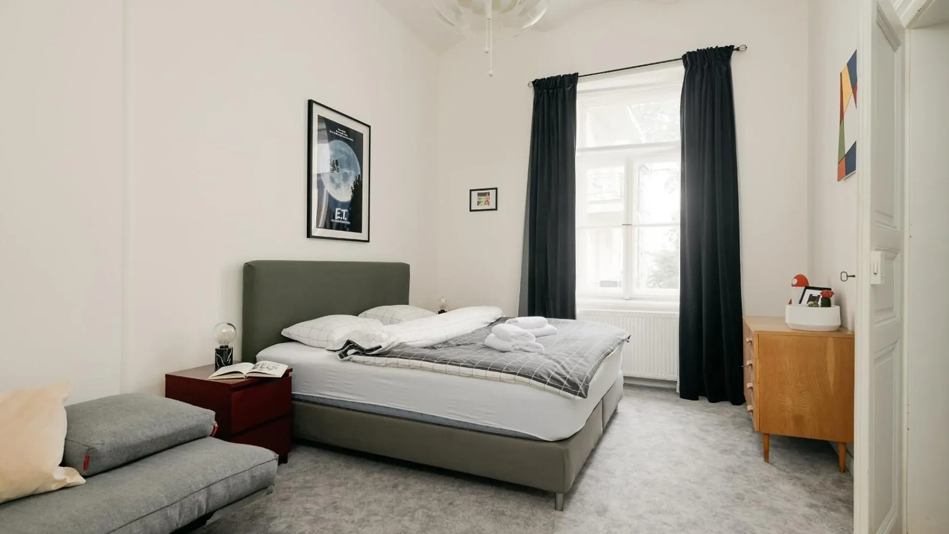 Apartamento Comfortable And Cosy Apt A Few Steps From Dancing House And Naplavka Dance Praga República Checa