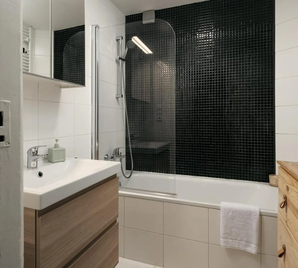 Comfortable And Cosy Apt A Few Steps From Dancing House And Naplavka Dance Praga Apartamento