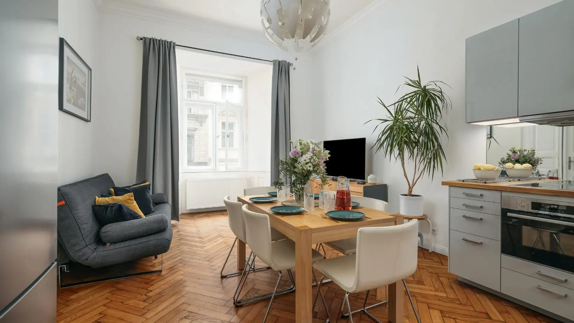 Comfortable And Cosy Apt A Few Steps From Dancing House And Naplavka Dance Praga