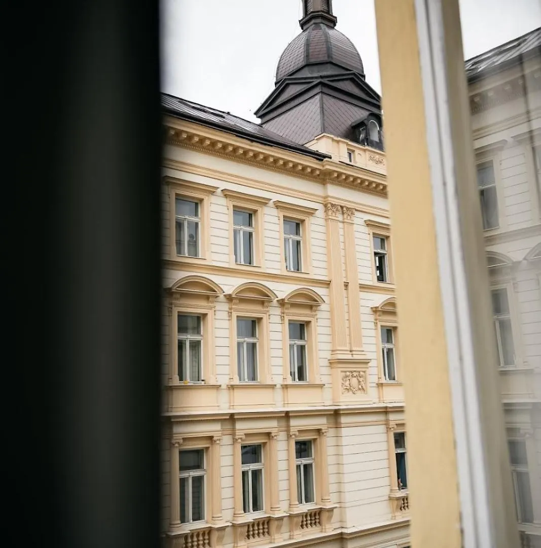 Comfortable And Cosy Apt A Few Steps From Dancing House And Naplavka Dance Prague Appartement